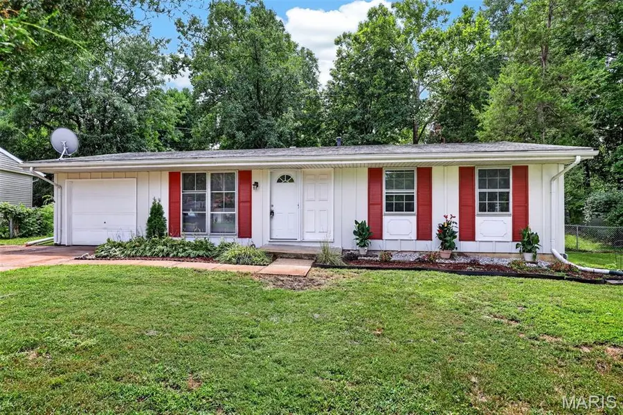 1110 Burgundy LN, Unincorporated, MO 63011