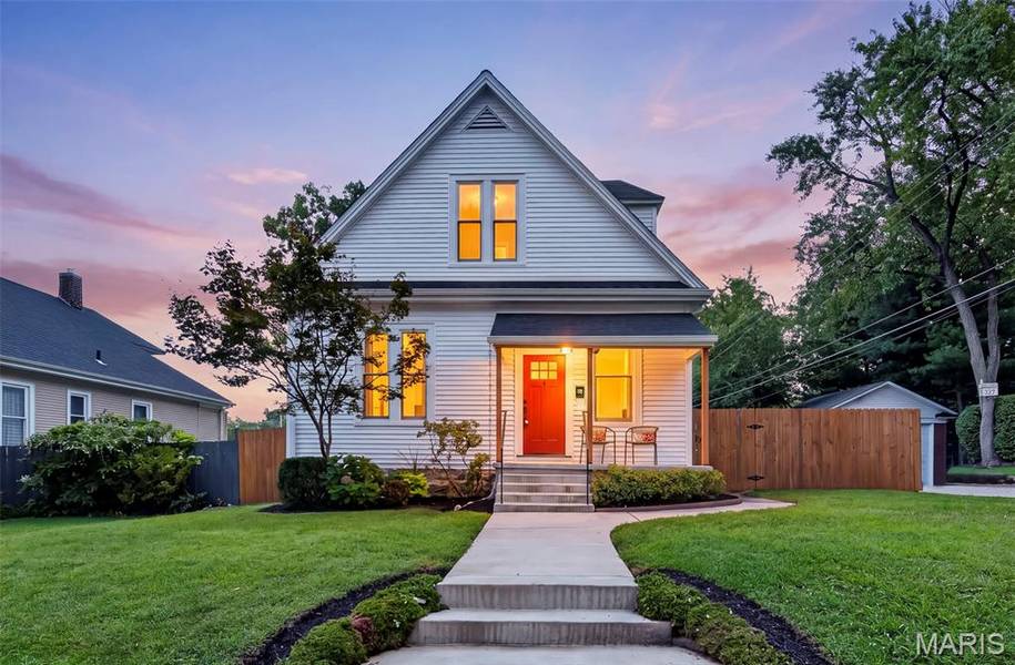 118 Lindenwood AVE, St Charles, MO 63301
