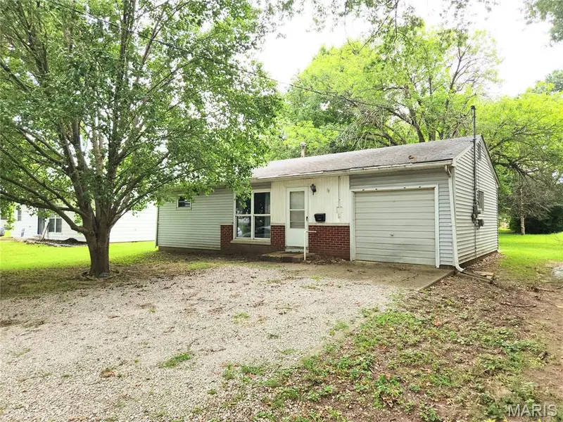 1608 Duncan AVE, Swansea, IL 62226