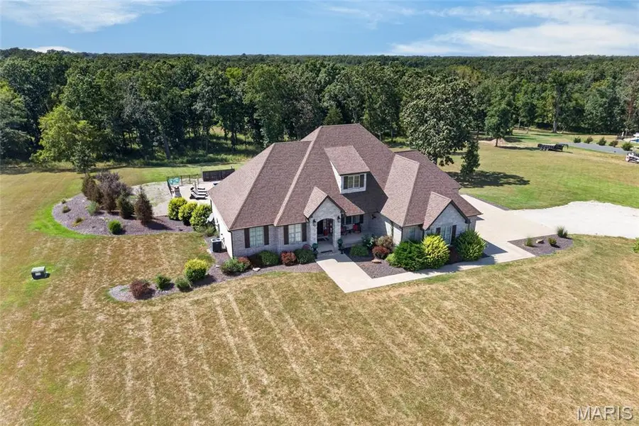 19111 Promise DR, Lebanon, MO 65536