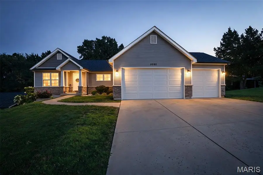 5092 Scenic View Acres DR, Imperial, MO 63052