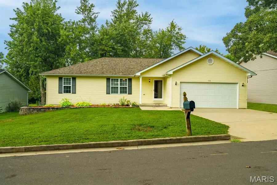 573 Maplewood DR, Rolla, MO 65401