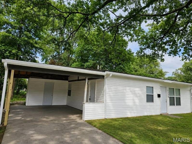 1225 St Stephens, Cahokia, IL 62206