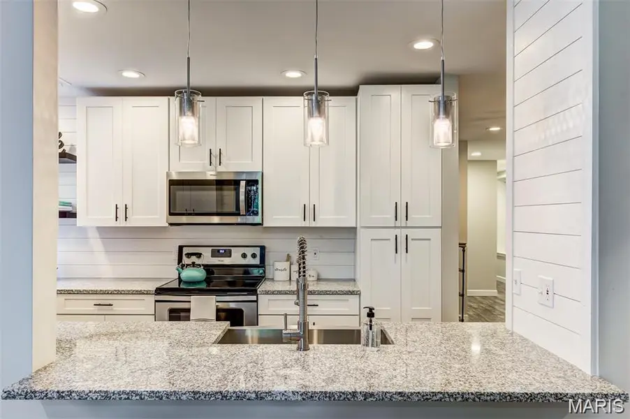 4250 Lindell BLVD #101, St Louis, MO 63108