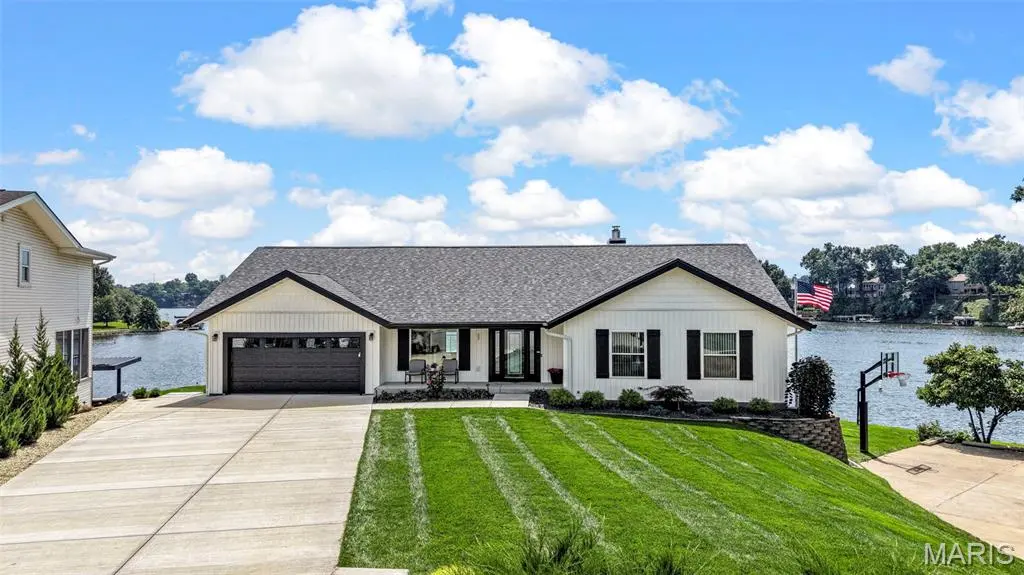 22 Harbor Point CT, Lake St Louis, MO 63367