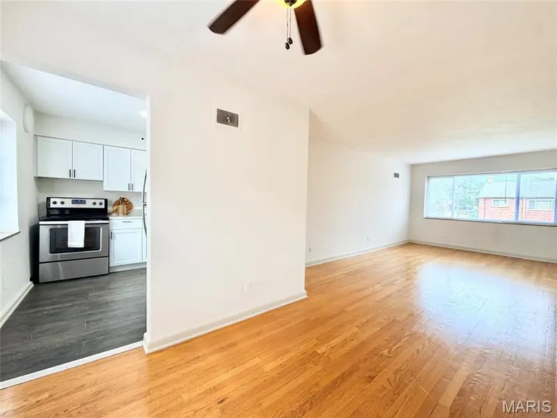 5952 Nagel AVE, St Louis, MO 63109