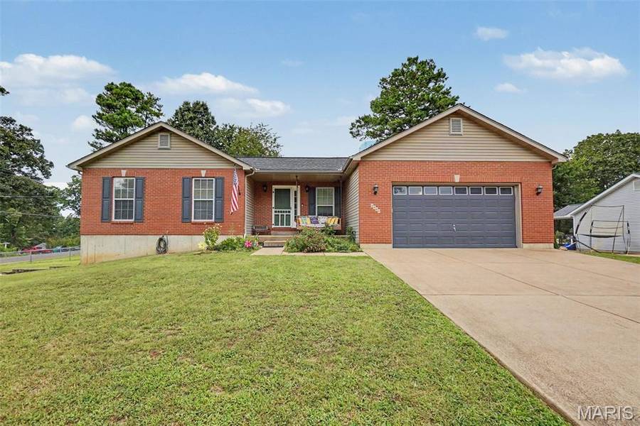 4483 Mockingbird LN, Hillsboro, MO 63050