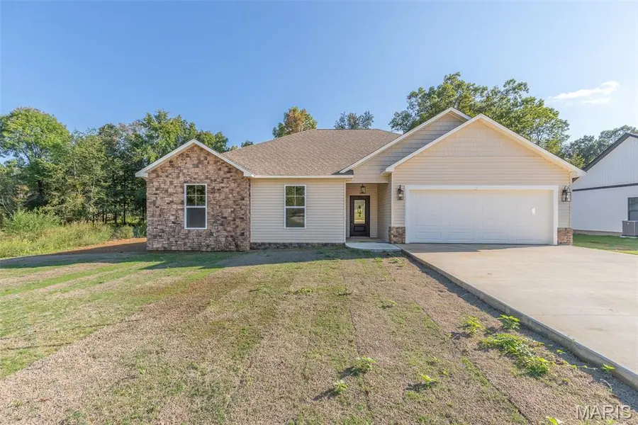3304 Rhett LN, Poplar Bluff, MO 63901