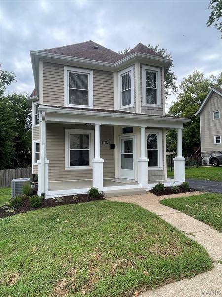 2107 Alameda AVE, Maplewood, MO 63143