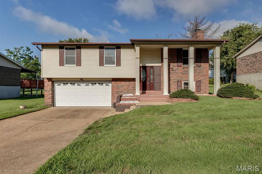 2728 Ashfield DR, Oakville, MO 63129