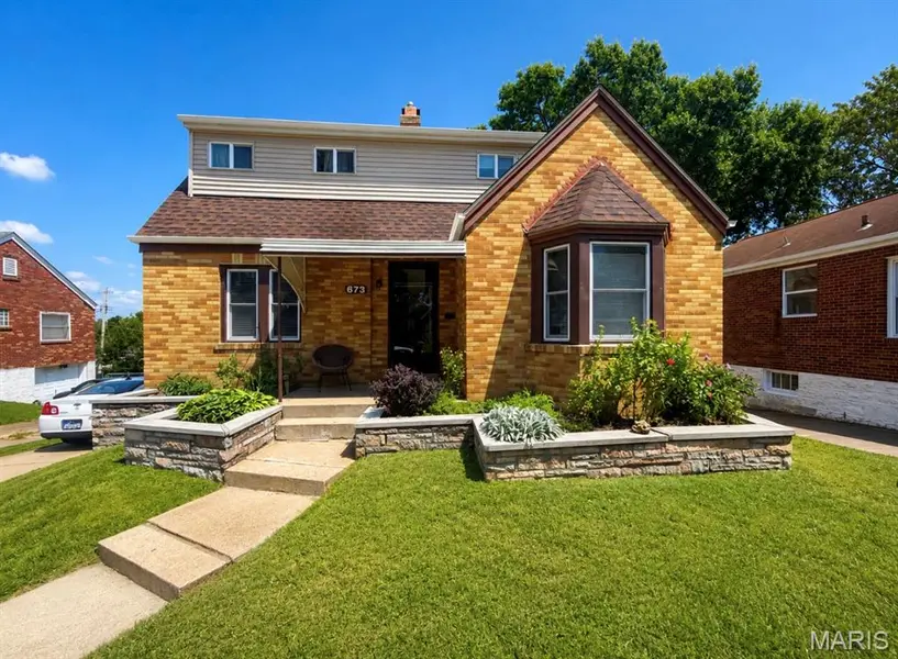 673 Bellsworth DR, St Louis, MO 63125