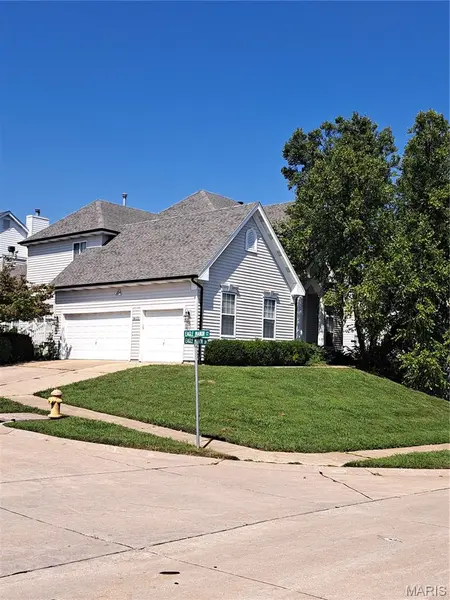 14001 Eagle Manor CT, Chesterfield, MO 63017