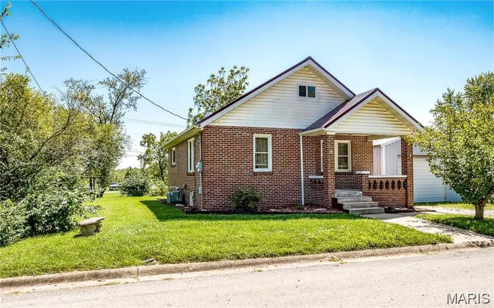 602 W Jackson AVE, Owensville, MO 65066