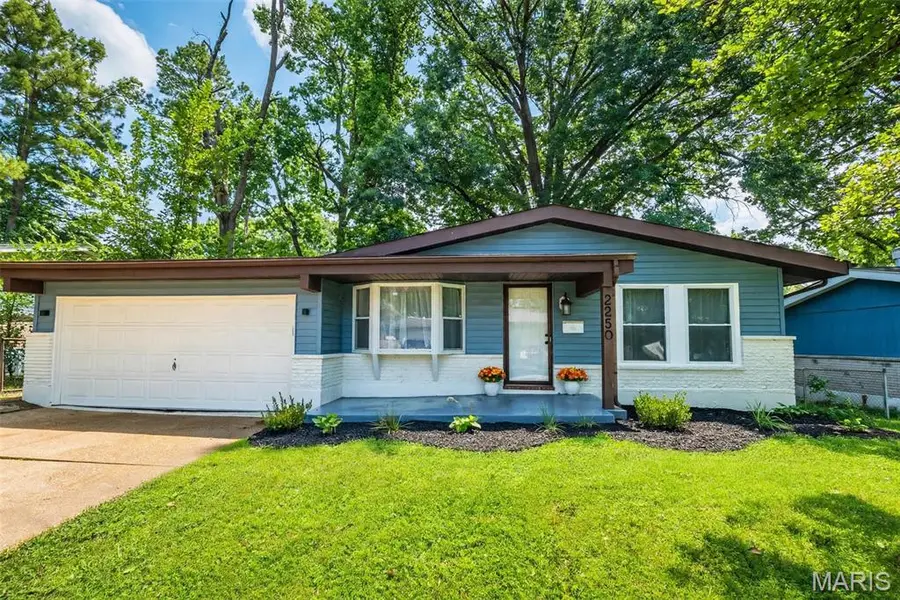 2250 Gadbury DR, Unincorporated, MO 63136