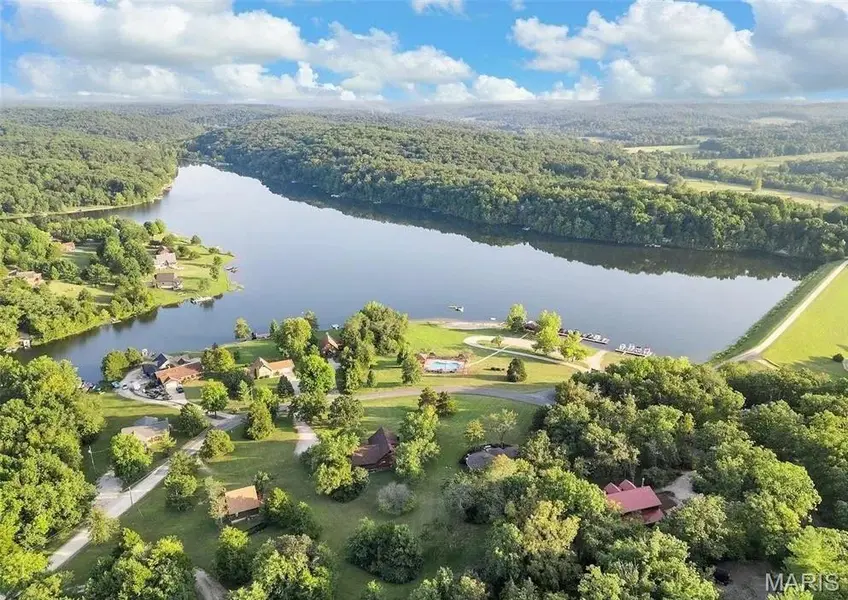 270 Bridle Spur RD, Bourbon, MO 65441