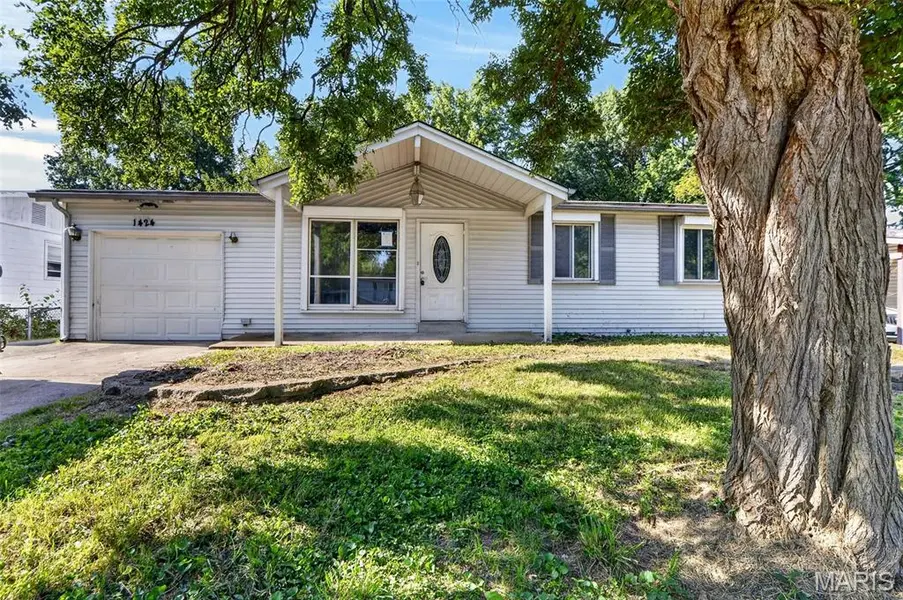 1424 Farmview AVE, St Louis, MO 63138