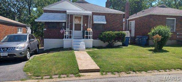 6607 Barken AVE, St Louis, MO 63121