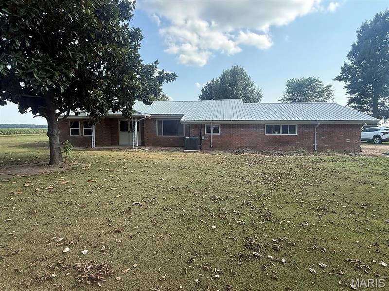 620 Dock ST, Rector, AR 72461