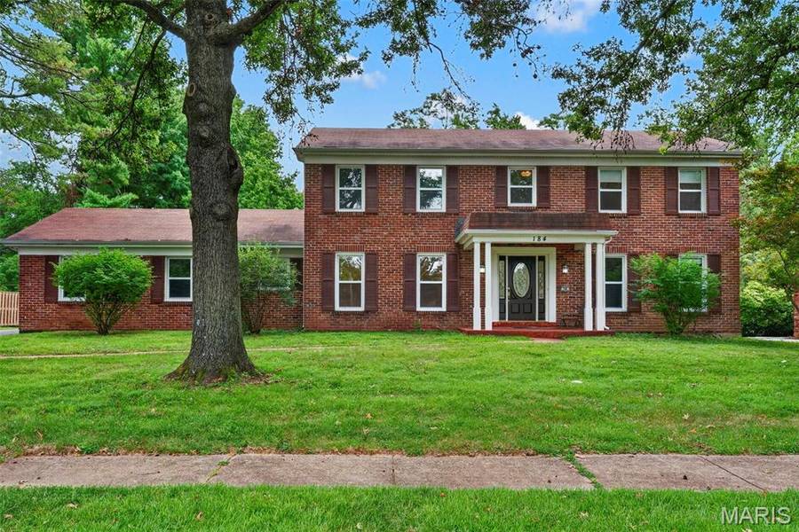 184 Gunston Hall CT, Chesterfield, MO 63017