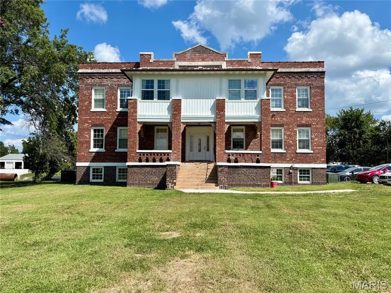 230 Pickering ST, Montgomery City, MO 63361
