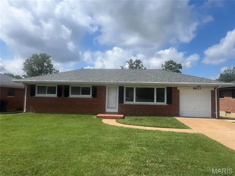 8623 Villa Crest DR, Crestwood, MO 63126