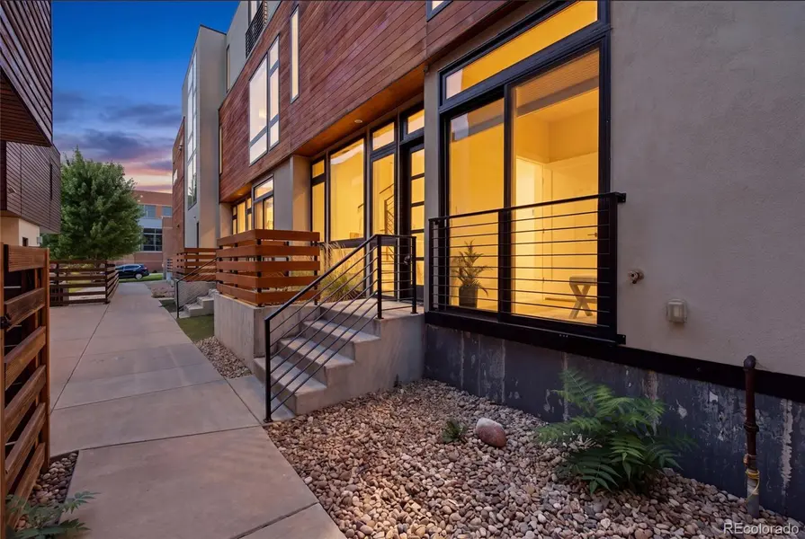 2733 W 21st AVE, Denver, CO 80211