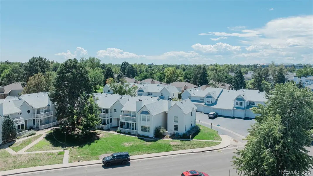 12524 E Pacific CIR #B, Aurora, CO 80014