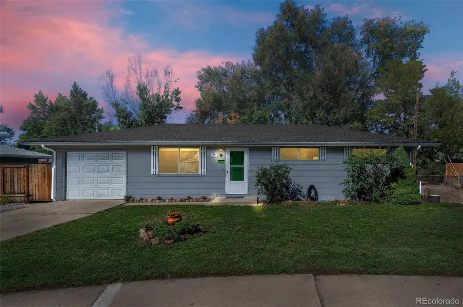 9 Elizabeth CT, Longmont, CO 80501