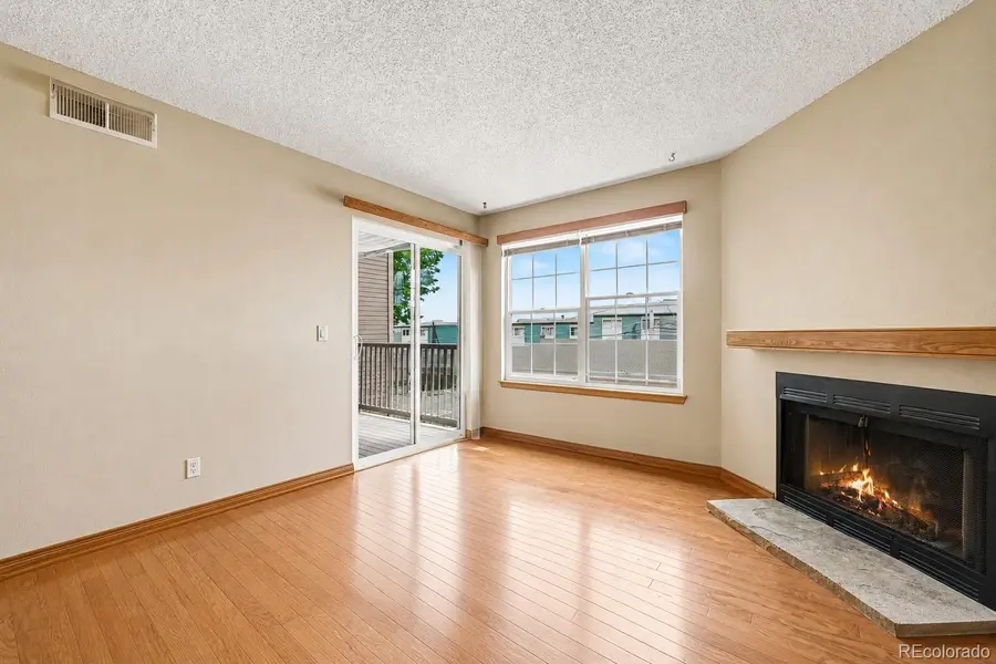 5706 W Asbury PL #202, Lakewood, CO 80227
