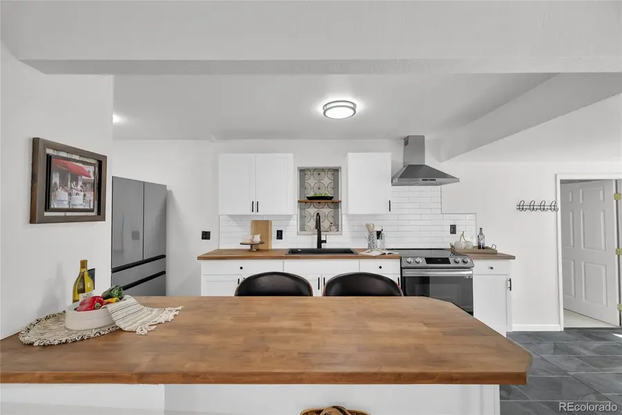 575 S Clay ST, Denver, CO 80219