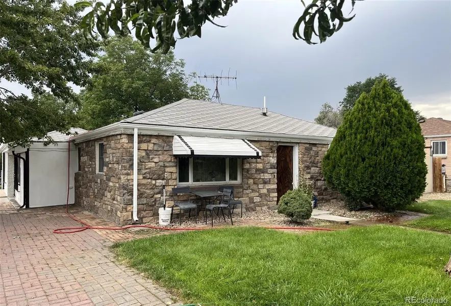1701 Bahama ST, Aurora, CO 80011