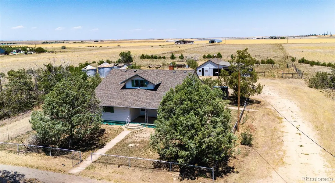 45501 E 38th AVE, Bennett, CO 80102