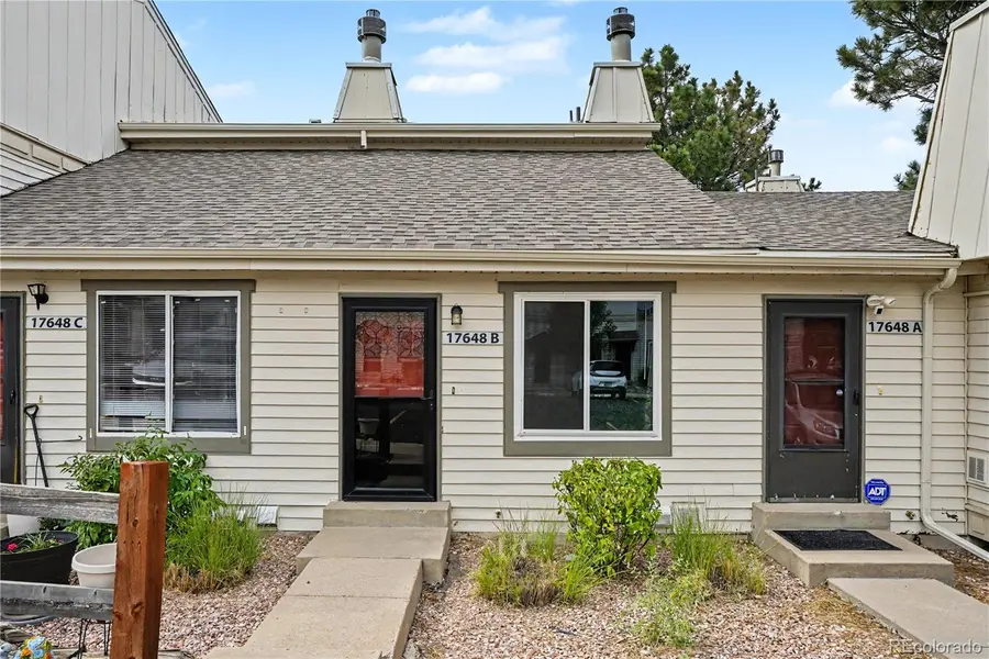 17648 E Loyola DR #B, Aurora, CO 80013