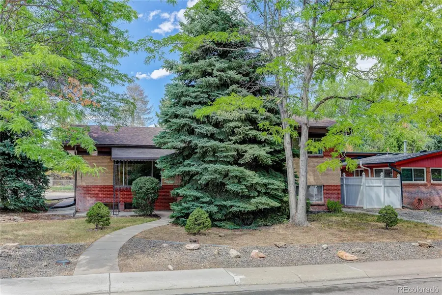8395 W 17th AVE, Lakewood, CO 80214