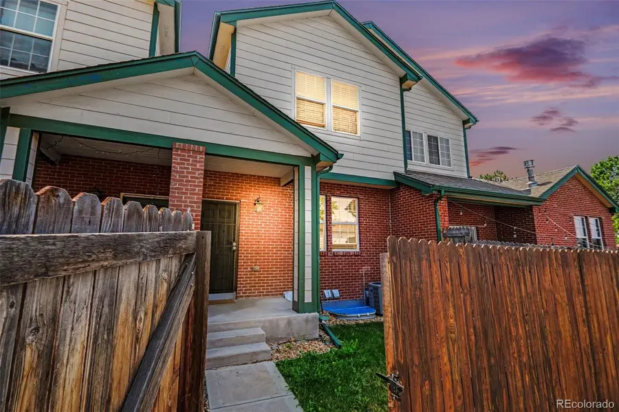 818 S Kalispell CIR #102, Aurora, CO 80017