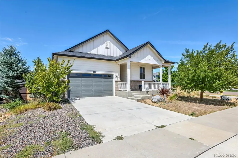 257 S Scottsburg CT, Aurora, CO 80018