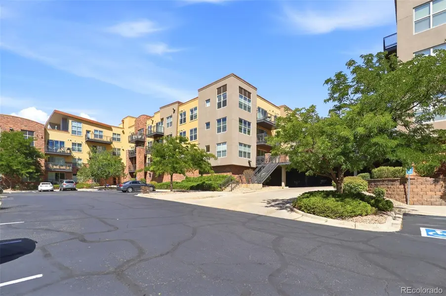 9059 E Panorama CIR #B111, Englewood, CO 80112
