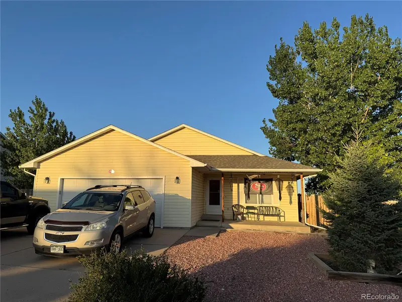 90 S Dickson ST, Keenesburg, CO 80643