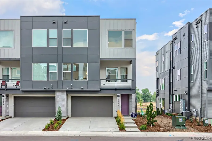 3445 W Elmhurst PL, Littleton, CO 80120