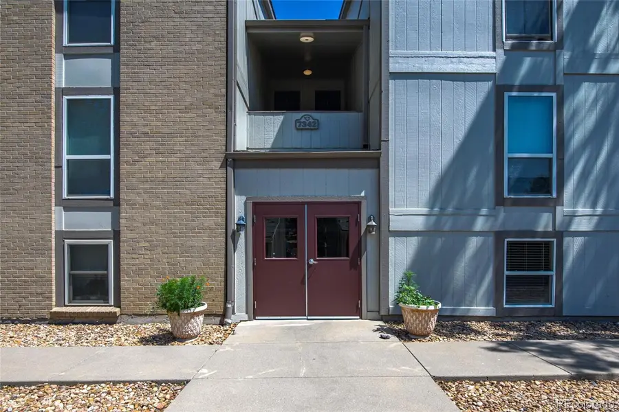7342 S Xenia CIR #B, Centennial, CO 80112