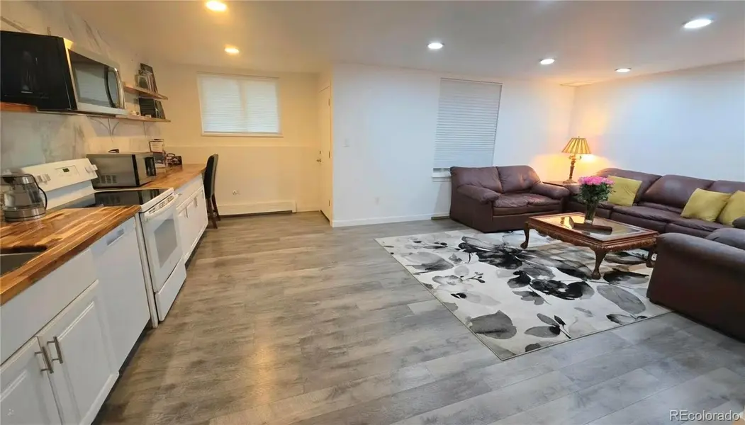 1525 S Holly ST #104, Denver, CO 80222