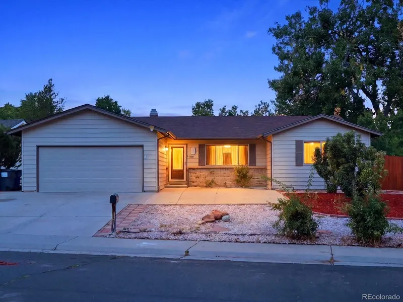 1505 S Paris CT, Aurora, CO 80012