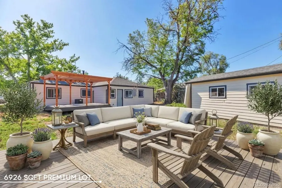 815 Zion ST, Aurora, CO 80011