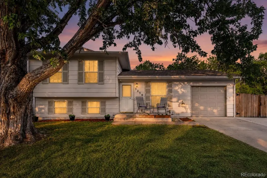 3250 S Holland WAY, Lakewood, CO 80227