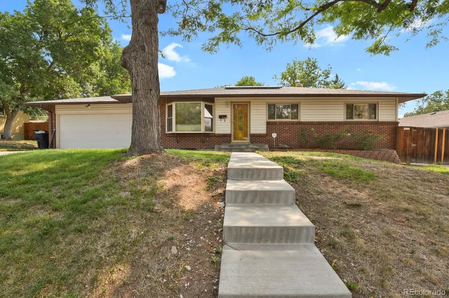 2834 S Zurich CT, Denver, CO 80236