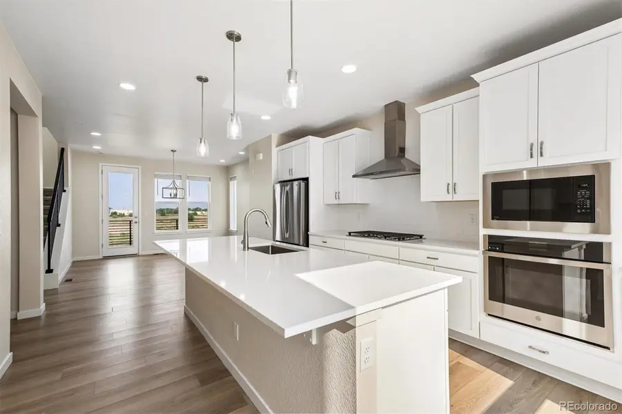 12331 Farmview LN, Thornton, CO 80241
