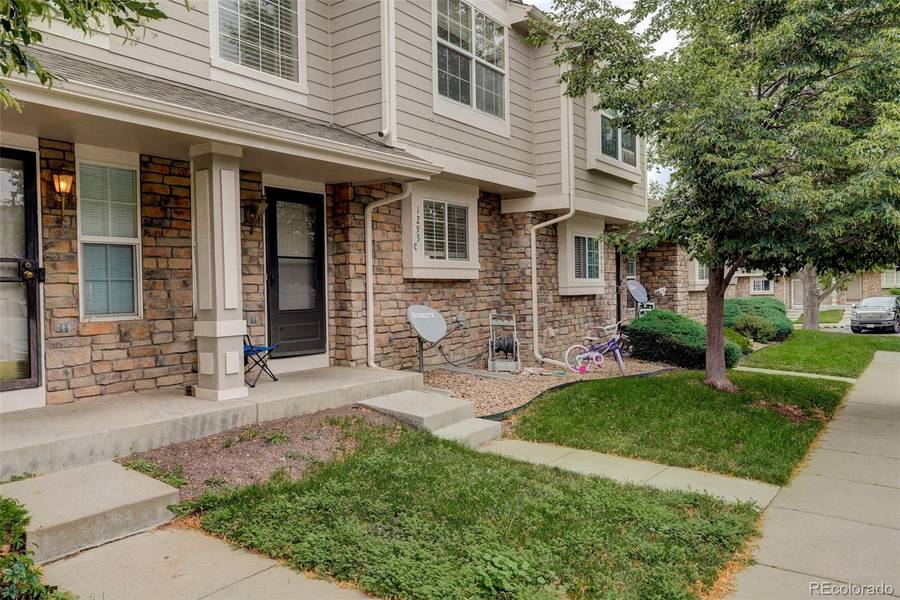 1295 S Zeno CIR #C, Aurora, CO 80017