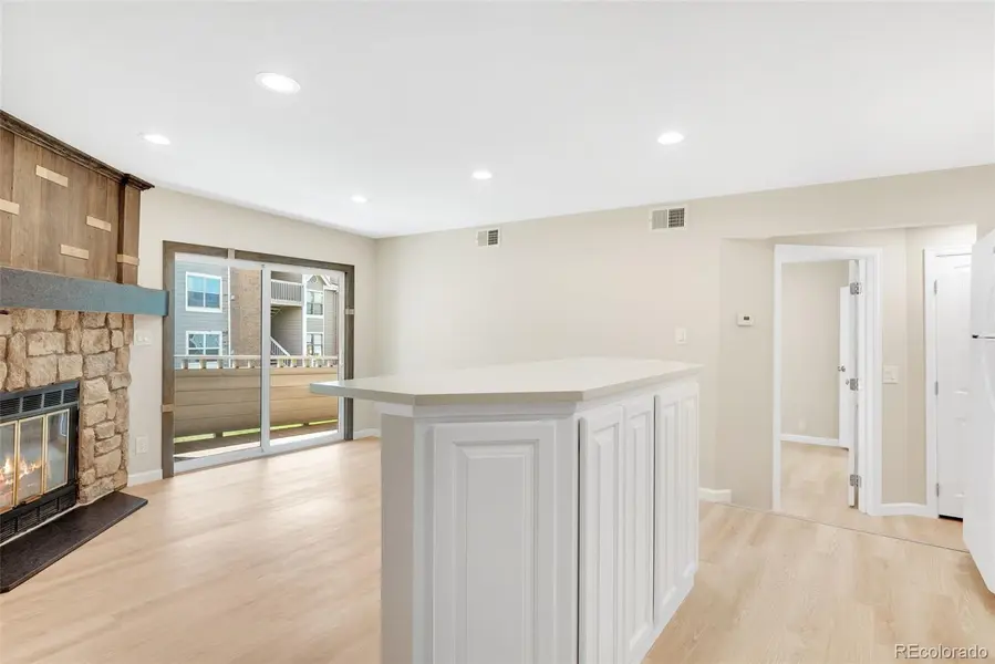 12043 W Cross DR #204, Littleton, CO 80127