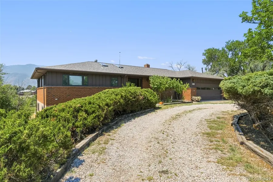 2260 Mesa RD, Colorado Springs, CO 80904