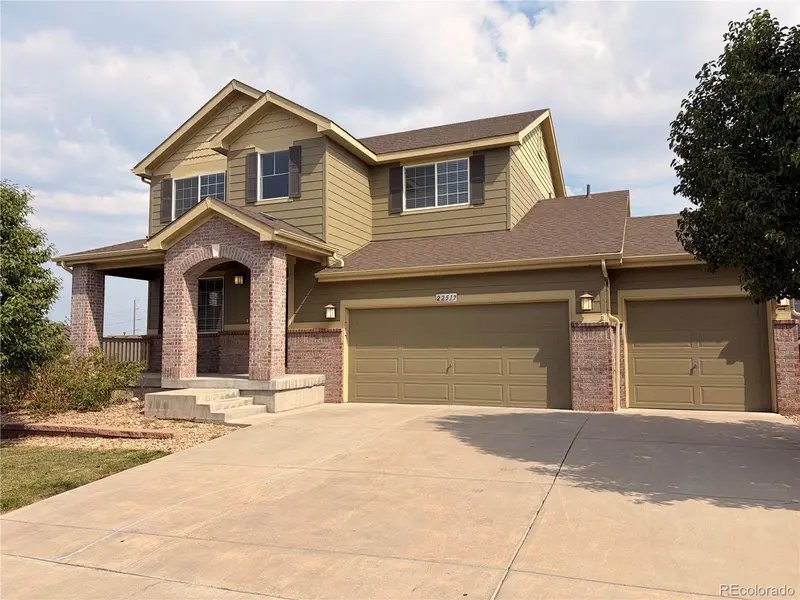 22517 E Layton CIR, Aurora, CO 80015